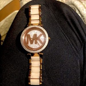 Women’s Michael Kors rose gold watch